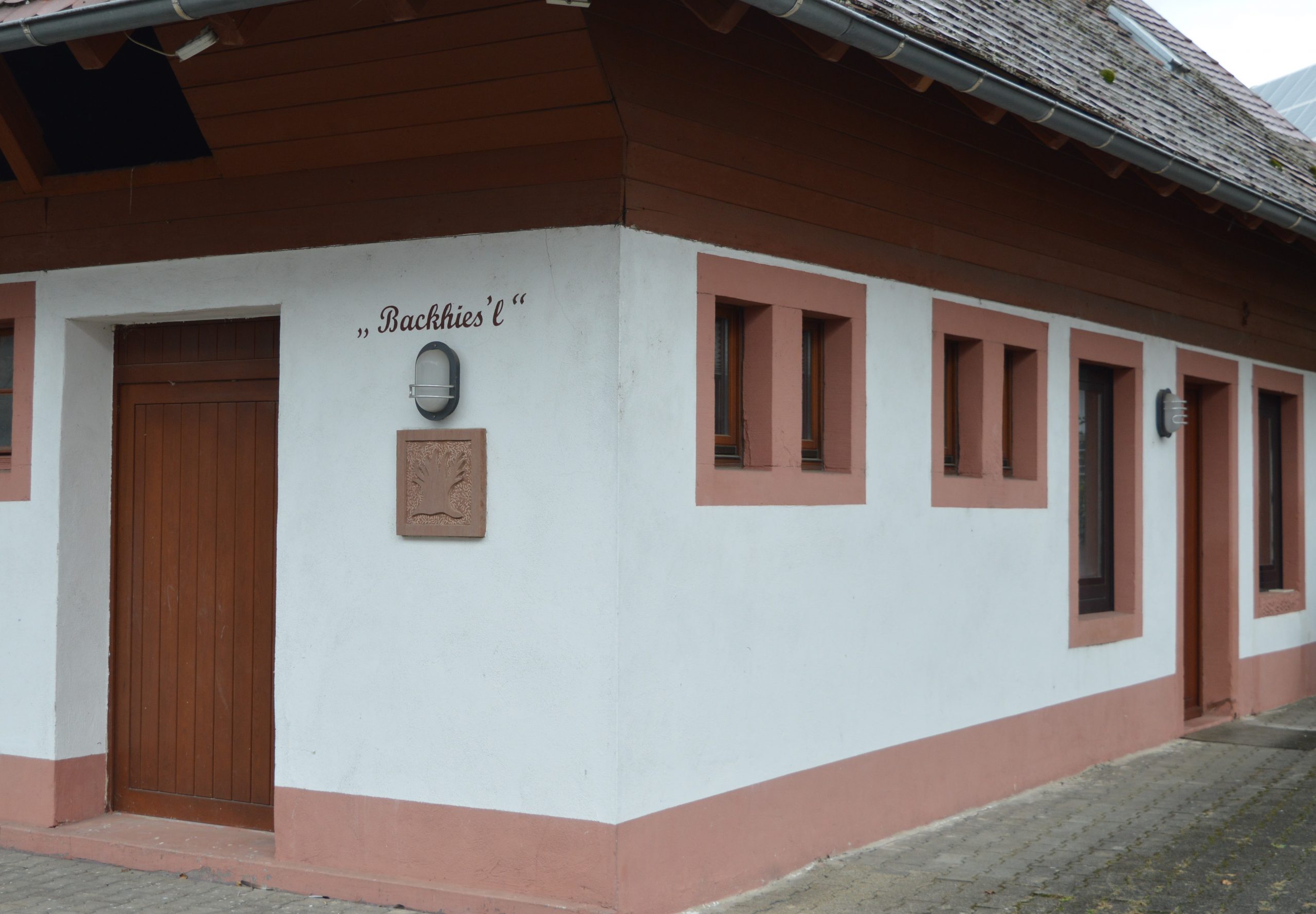 Read more about the article Backhiesl in Leutesheim
