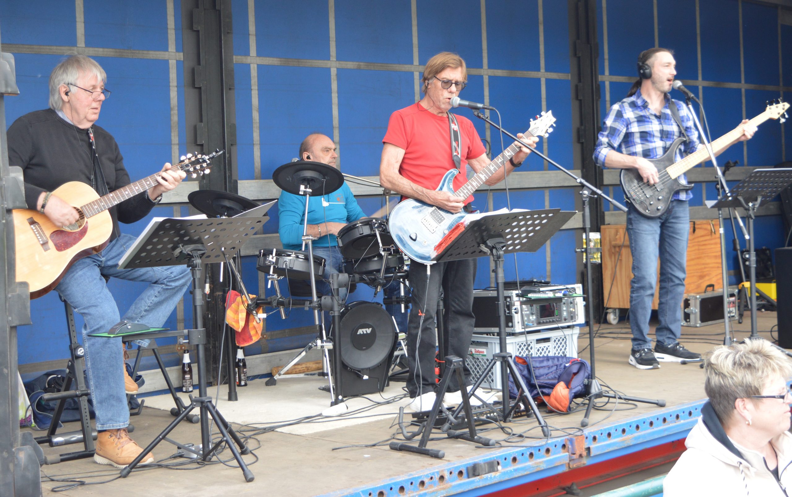 Read more about the article Gute Stimmung beim Maifest in Litze