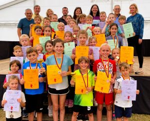 Mehr über den Artikel erfahren Benefiz-Rennen der Grundschule Leutesheim beim Sportfest