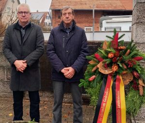 Mehr über den Artikel erfahren Volkstrauertag soll aufgewertet werden